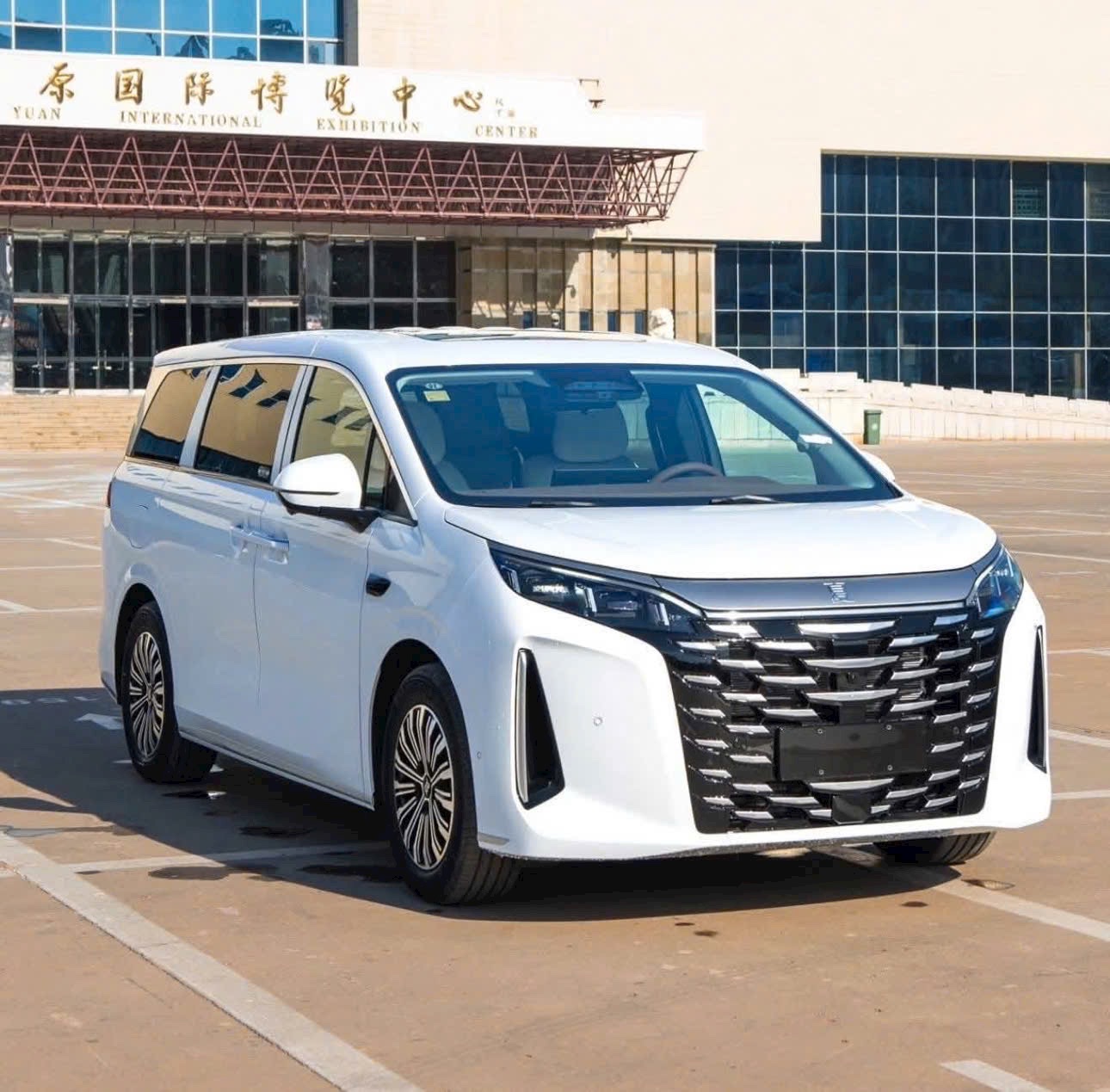 🌟 Nội Thất BYD M9 – Đỉnh Cao Của Sự Sang Trọng Và Tiện Nghi